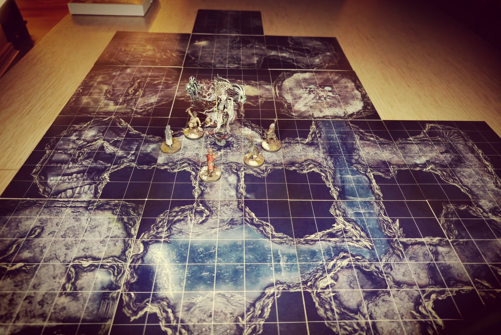 The Cave - Cartes Modulaires Pour Jeu De Rôle - Tiles Double Face Carton - Pour D&D, Heroquest - 72 Pièces